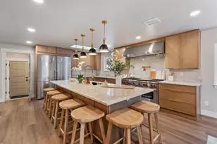 11446 S Mountain Ridge Circle, Sandy, UT 84092 - Photo 17