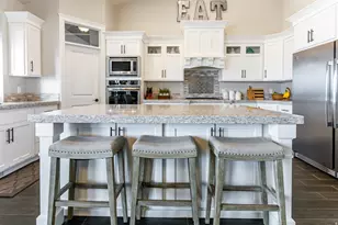 977 S Parkway E, North Salt Lake, UT 84054 - Photo 11