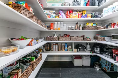 977 S Parkway E, North Salt Lake, UT 84054 - Photo 15