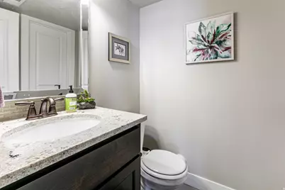 977 S Parkway E, North Salt Lake, UT 84054 - Photo 39