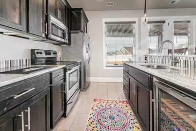 977 S Parkway E, North Salt Lake, UT 84054 - Photo 43