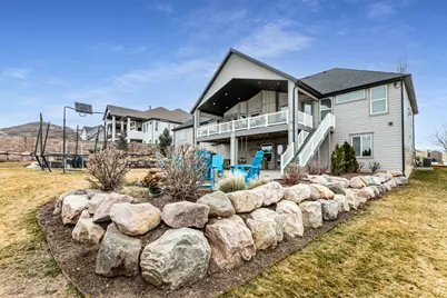 977 S Parkway E, North Salt Lake, UT 84054 - Photo 3