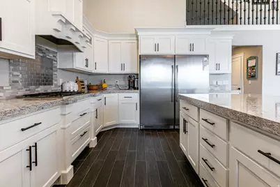 977 S Parkway E, North Salt Lake, UT 84054 - Photo 13