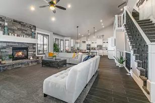 977 S Parkway E, North Salt Lake, UT 84054 - Photo 9