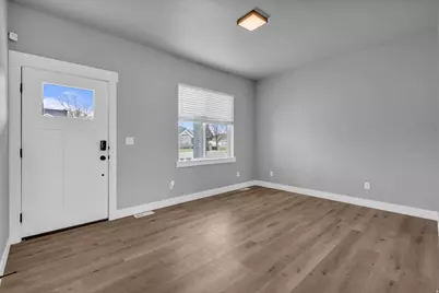 112 Eastmoor Dr, Grantsville, UT 84029 - Photo 5