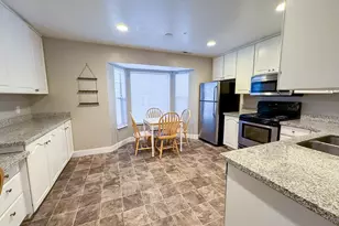 986 N 900 E, Provo, UT 84604 - Photo 9