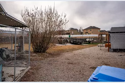 13638 S 3160 W, Riverton, UT 84065 - Photo 23