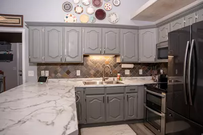 13638 S 3160 W, Riverton, UT 84065 - Photo 9