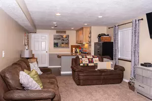 13638 S 3160 W, Riverton, UT 84065 - Photo 19