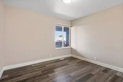 241 W Garden Park Park, Orem, UT 84057 - Photo 9