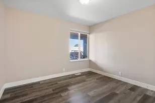 241 W Garden Park Park, Orem, UT 84057 - Photo 9