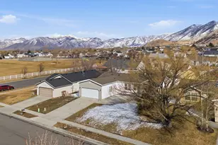 1011 S 900 W, Tooele, UT 84074 - Photo 37