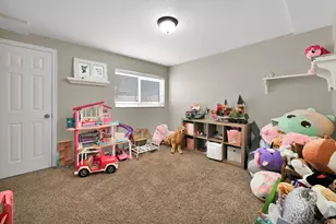 2382 N 450 W, Harrisville, UT 84414 - Photo 35