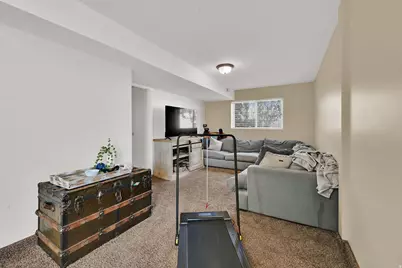 2382 N 450 W, Harrisville, UT 84414 - Photo 33