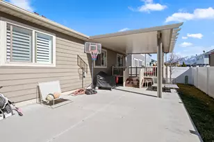 949 W Teal Run Way, Salt Lake City, UT 84119 - Photo 25