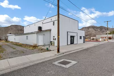 46 S Center St, Elsinore, UT 84724 - Photo 3
