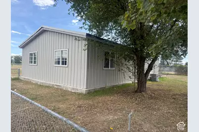 446 W 500 S #24, Wellington, UT 84542 - Photo 3