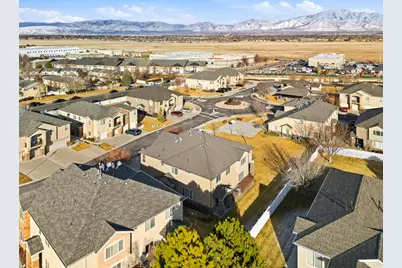 4729 W Thorndale Way, West Jordan, UT 84084 - Photo 39