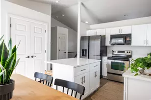 5365 W Alpine Flower Circle, Kearns, UT 84118 - Photo 9