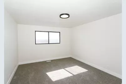 2547 E 1900 N, Layton, UT 84040 - Photo 11