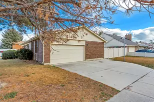 3085 W Danube Dr S, Salt Lake City, UT 84129 - Photo 3