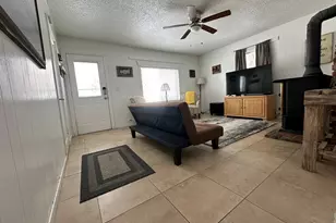 279 W 100 N, Panguitch, UT 84759 - Photo 9