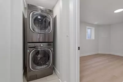 1358 E Maplewood Dr, Murray, UT 84121 - Photo 21