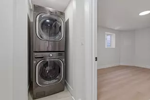 1358 E Maplewood Dr, Murray, UT 84121 - Photo 21