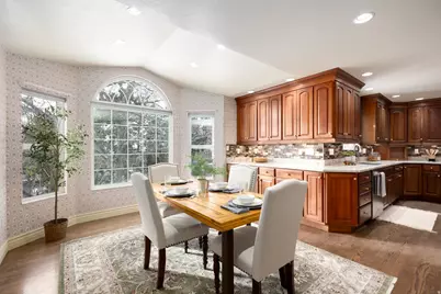 871 N Poplar Cir E, Centerville, UT 84014 - Photo 3