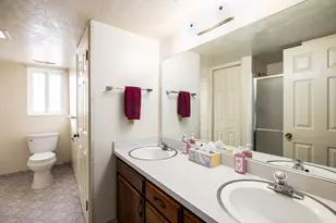 871 N Poplar Cir E, Centerville, UT 84014 - Photo 33