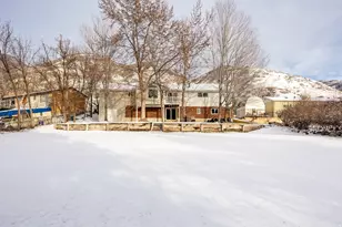 871 N Poplar Cir E, Centerville, UT 84014 - Photo 45