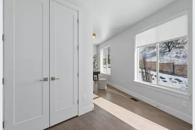 68 E Columbus Ct, Salt Lake City, UT 84103 - Photo 25