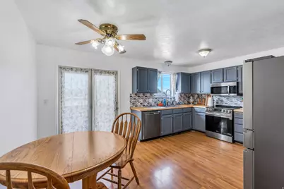 5166 W Ticklegrass Dr, West Jordan, UT 84081 - Photo 7