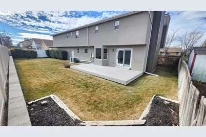 9039 S 1660 E, Sandy, UT 84093 - Photo 33