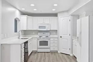 3812 E Rock Creek Rd, Eagle Mountain, UT 84005 - Photo 11