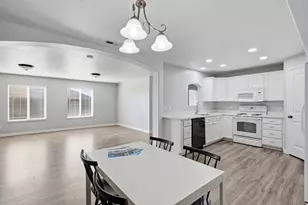 3812 E Rock Creek Rd, Eagle Mountain, UT 84005 - Photo 7