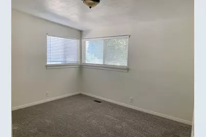 5210 S 900 St E, Murray, UT 84117 - Photo 11