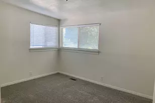 5210 S 900 St E, Murray, UT 84117 - Photo 11