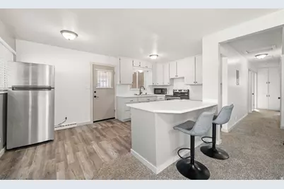 5261 S 2200 W, Roy, UT 84067 - Photo 7