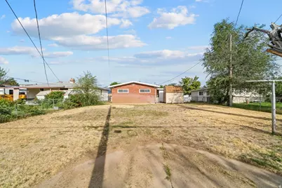 5261 S 2200 W, Roy, UT 84067 - Photo 19