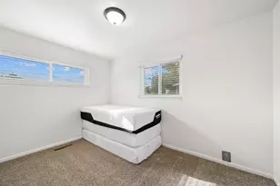 5261 S 2200 W, Roy, UT 84067 - Photo 17