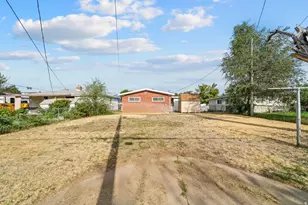 5261 S 2200 W, Roy, UT 84067 - Photo 17