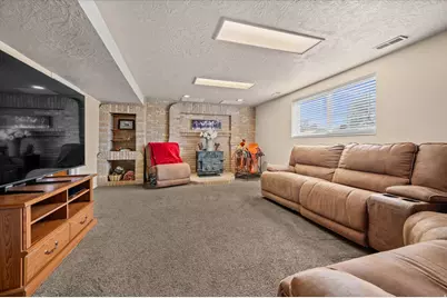 2298 W 800 N, Clinton, UT 84015 - Photo 17
