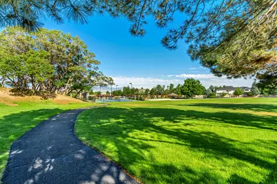 7 Rollingwood Ln, Sandy, UT 84092 - Photo 51