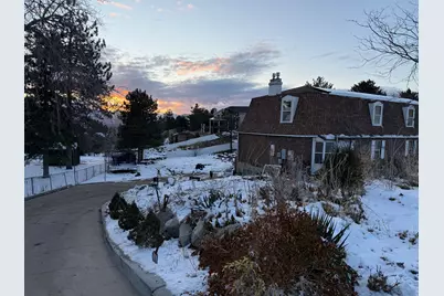 7 Rollingwood Ln, Sandy, UT 84092 - Photo 7