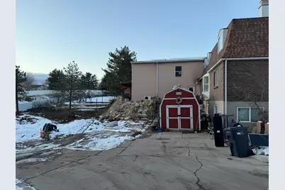 7 Rollingwood Ln, Sandy, UT 84092 - Photo 11