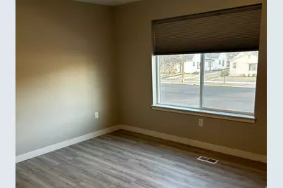96 N 300 W, Logan, UT 84321 - Photo 9