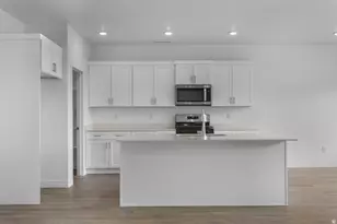 1923 S Cyclone Dr, Washington, UT 84780 - Photo 9