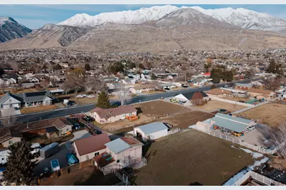 252 E Center St, Lindon, UT 84042 - Photo 5