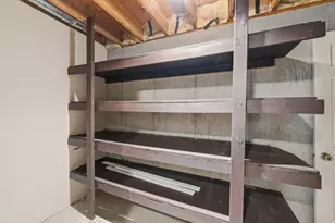 1650 E Budding Dr, Sandy, UT 84092 - Photo 31